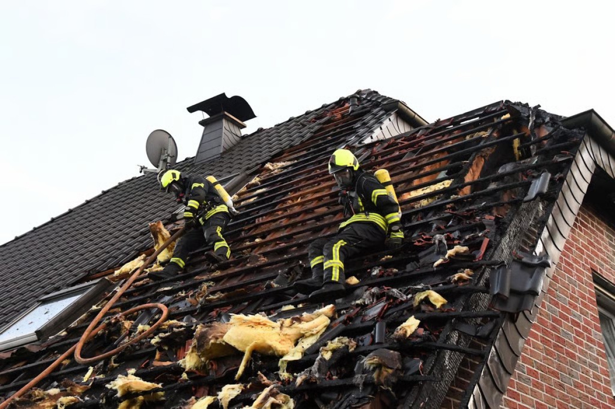 Weiteres Bild vom Dachstuhlbrand in Stukenbrock