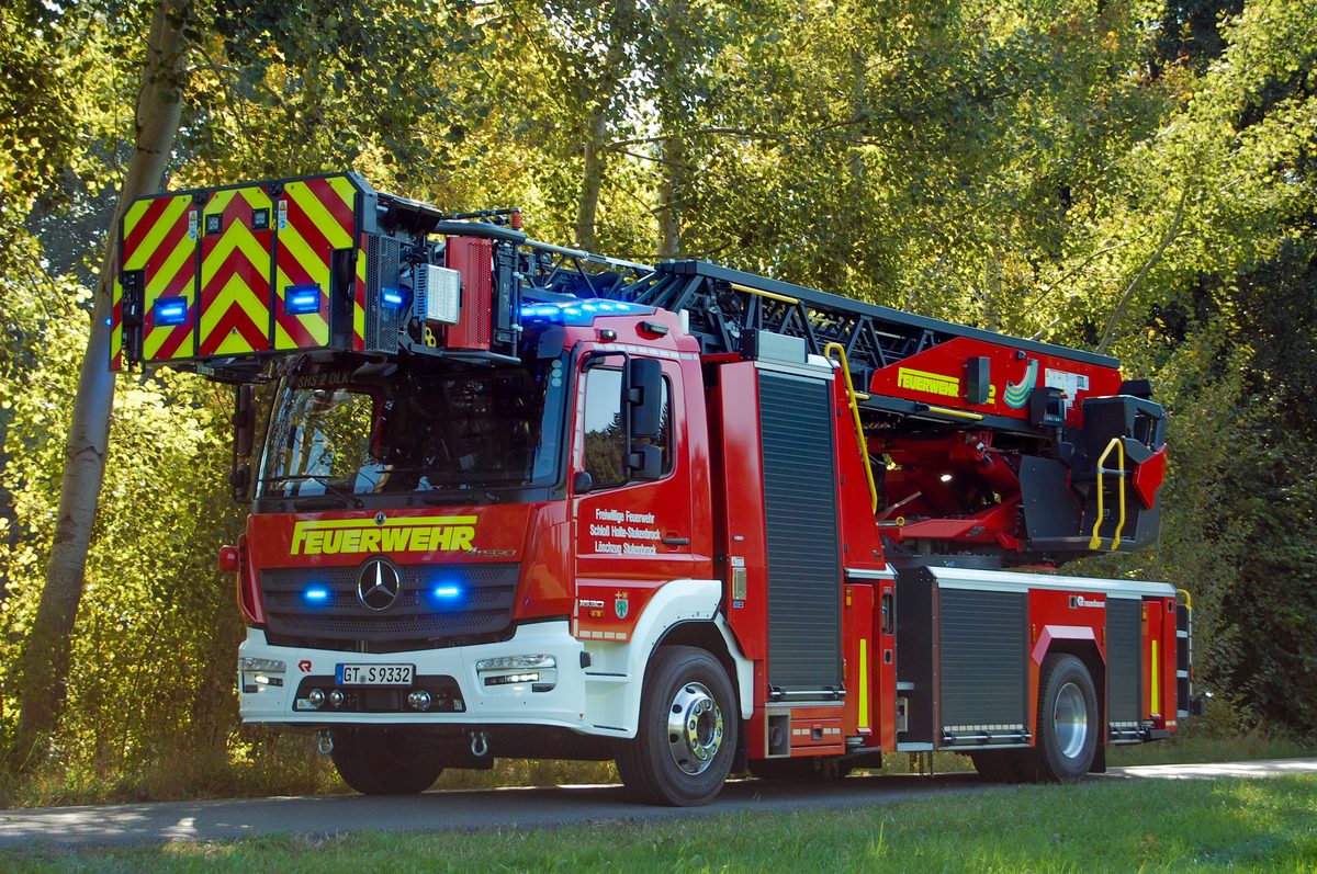 DLK 23-12 (Drehleiter mit Rettungskorb)